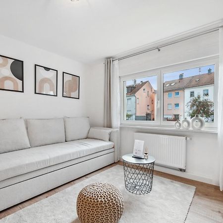 Malu Rooms - Ruhige Lage, Erdgeschoss, Smarttv, Netflix, 24H Checkin, Ludwigsburg Exteriér fotografie