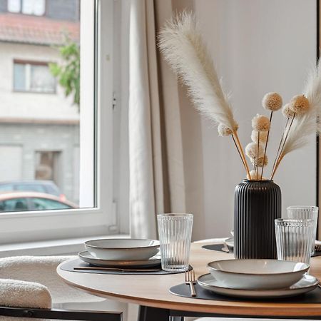 Malu Rooms - Ruhige Lage, Erdgeschoss, Smarttv, Netflix, 24H Checkin, Ludwigsburg Exteriér fotografie