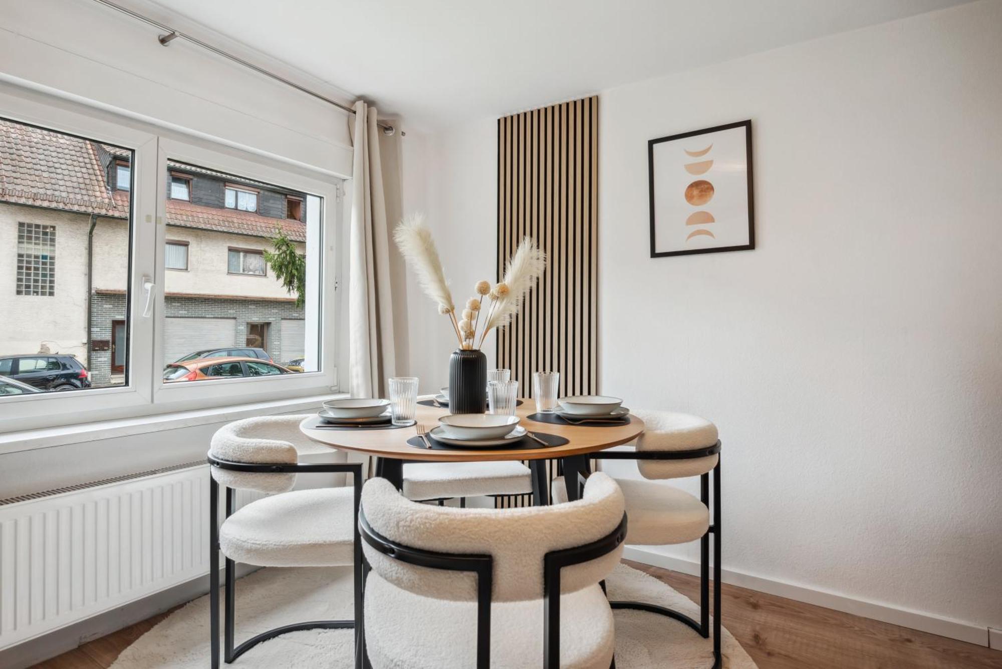 Malu Rooms - Ruhige Lage, Erdgeschoss, Smarttv, Netflix, 24H Checkin, Ludwigsburg Exteriér fotografie