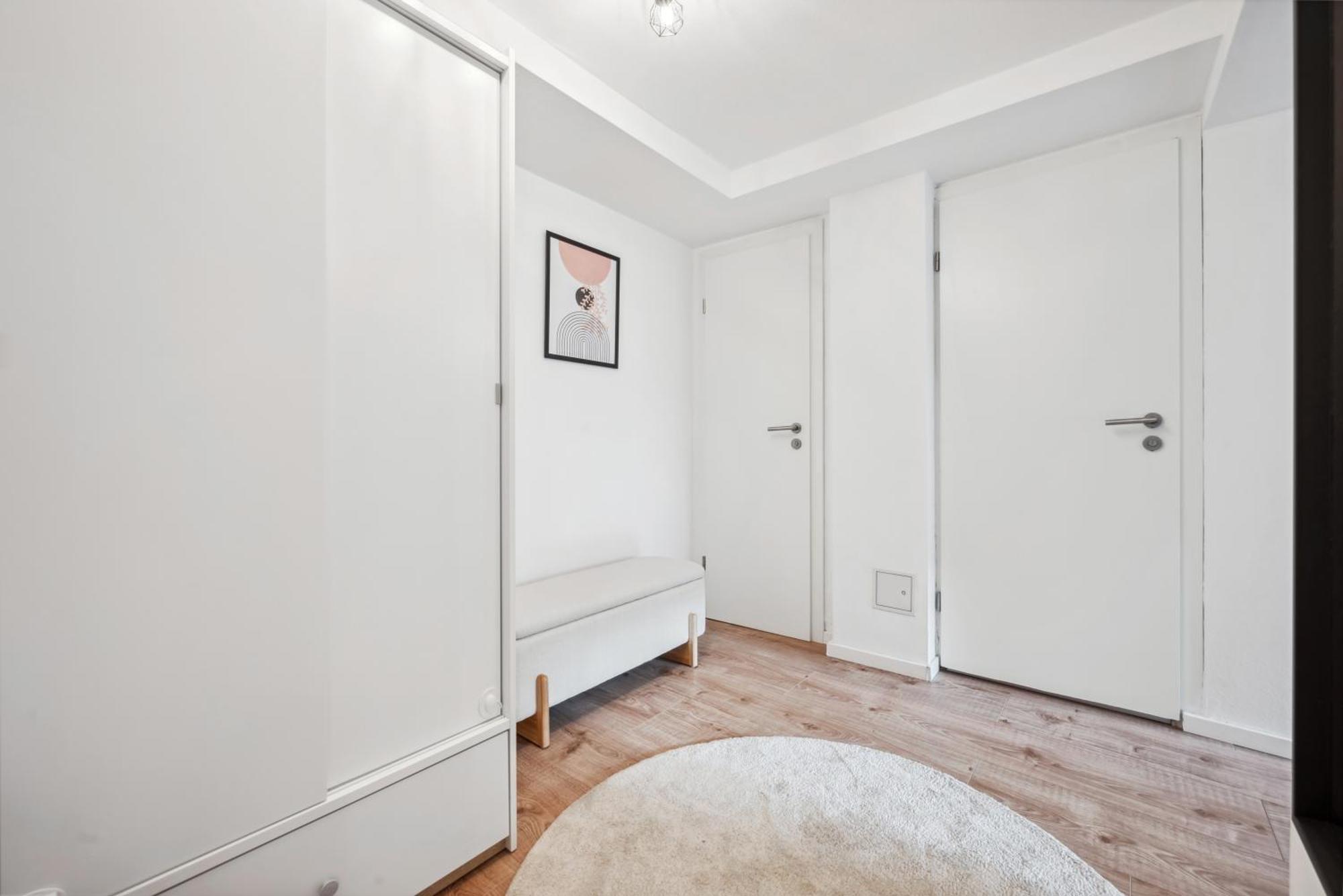 Malu Rooms - Ruhige Lage, Erdgeschoss, Smarttv, Netflix, 24H Checkin, Ludwigsburg Exteriér fotografie